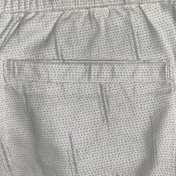 Athleta Farallon Printed Jogger Inversion Light Gray Pants Women’s Size 8 Sporty - Picture 4 of 10